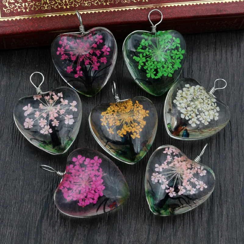 5pcs 33x26mm Hot sale Jewelry Crystal Heart Glass Real Dried Flower Heart Necklace Pendant Necklaces For Women