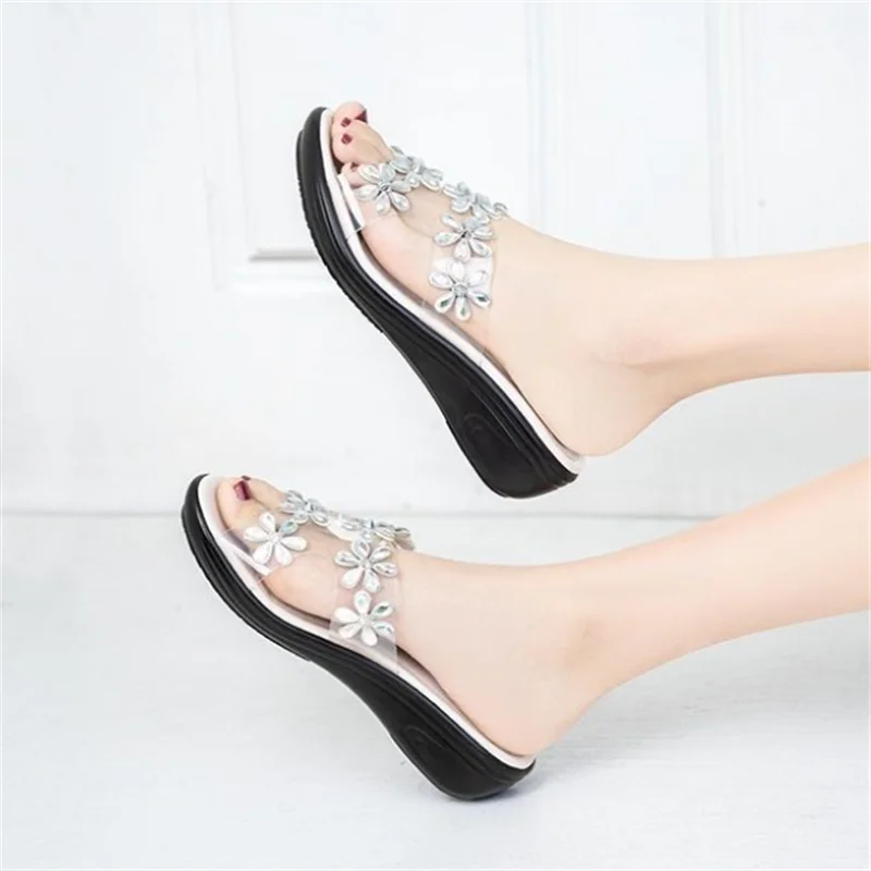 Soft Leather Sandals Women Slippers Summer Woman Slippers Rhinestone Wears Anti-slip Thick Sole Shoe Transparent Female Sandals