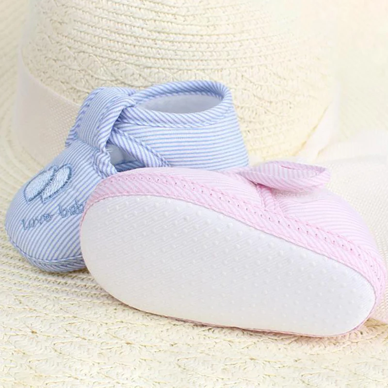 Bottom Cotton Shoes Anti Slip Baby Sneakers 0-1Year Kids First Walkers Heart Embroidery Spring Autumn Children Soft Soled Shoes