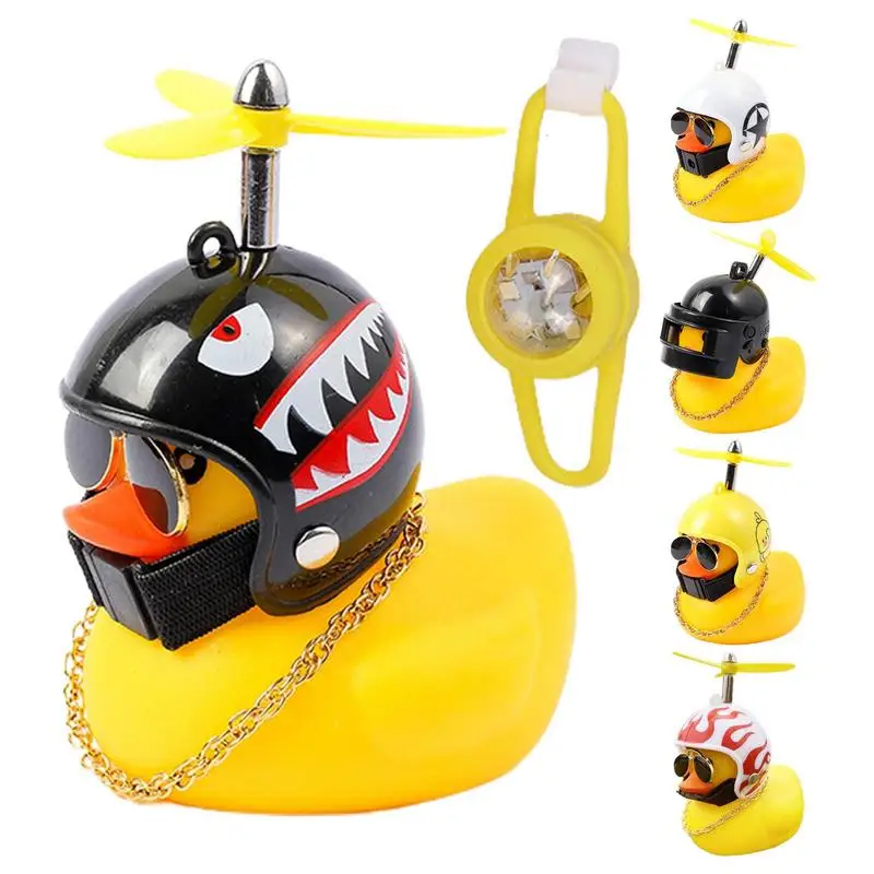 Brinquedo de pato de vento quebrado de borracha, ornamentos de carro de motocicleta, pato amarelo, decoração de painel de carro com óculos legais, cap