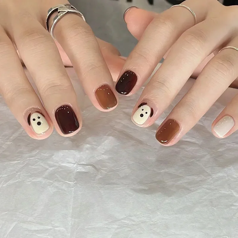 

24PCS/SET Short Maillard Puppy Wears Fake Nails Shiny Jump Color Caramel False Nails Full Coverage Acrylic Press on Nail Art Tip