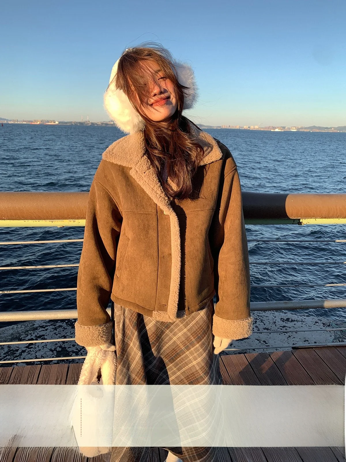 

Sisilyon Women's ort Jaet Korean Sle Faux Fur Lined Biker Coat Flip Collar Warmth Leather And Fur Inteated Design