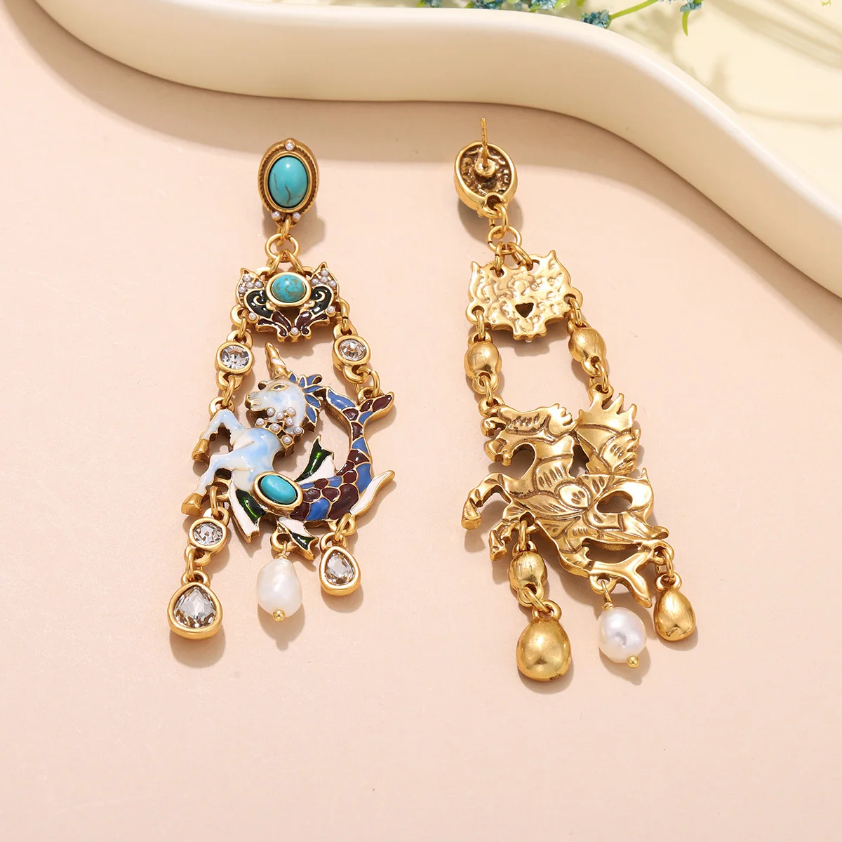 أقراط متدلية كلاسيكية من المينا بيغاسوس للنساء - نمط عرقي 18 قيراط مطلية بالذهب حجر الفيروز أقراط متدلية مجوهرات الحفلات