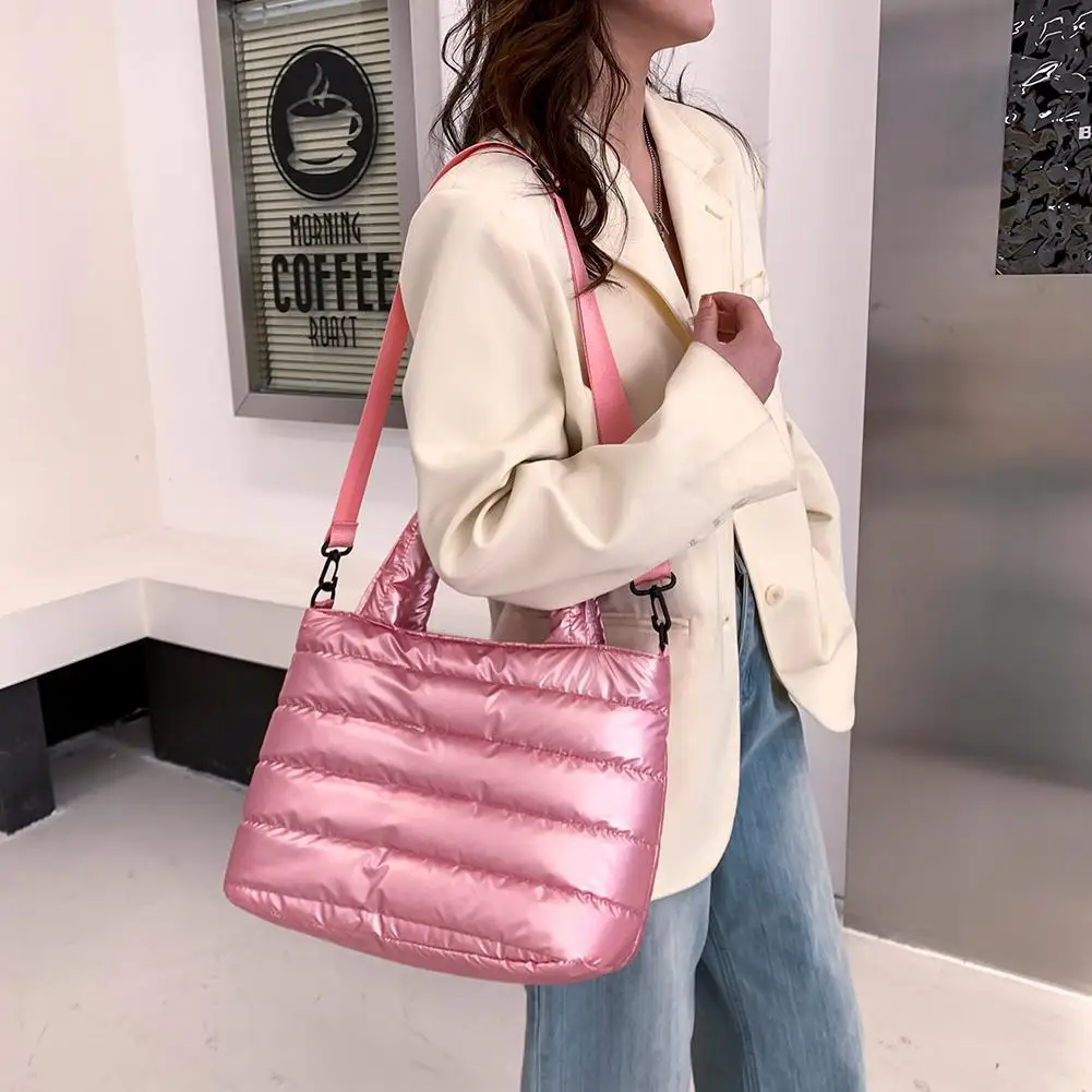 Tas Tangan Benang Nilon Wanita Tas Pegangan Atas Warna Murni Mode Korea Musim Dingin untuk Belanja Luar Ruangan Bepergian