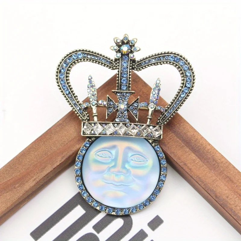 Vintage Do Old Blue Enamel Face Crown Brooch Dress Suit Pin Unisex Corsage