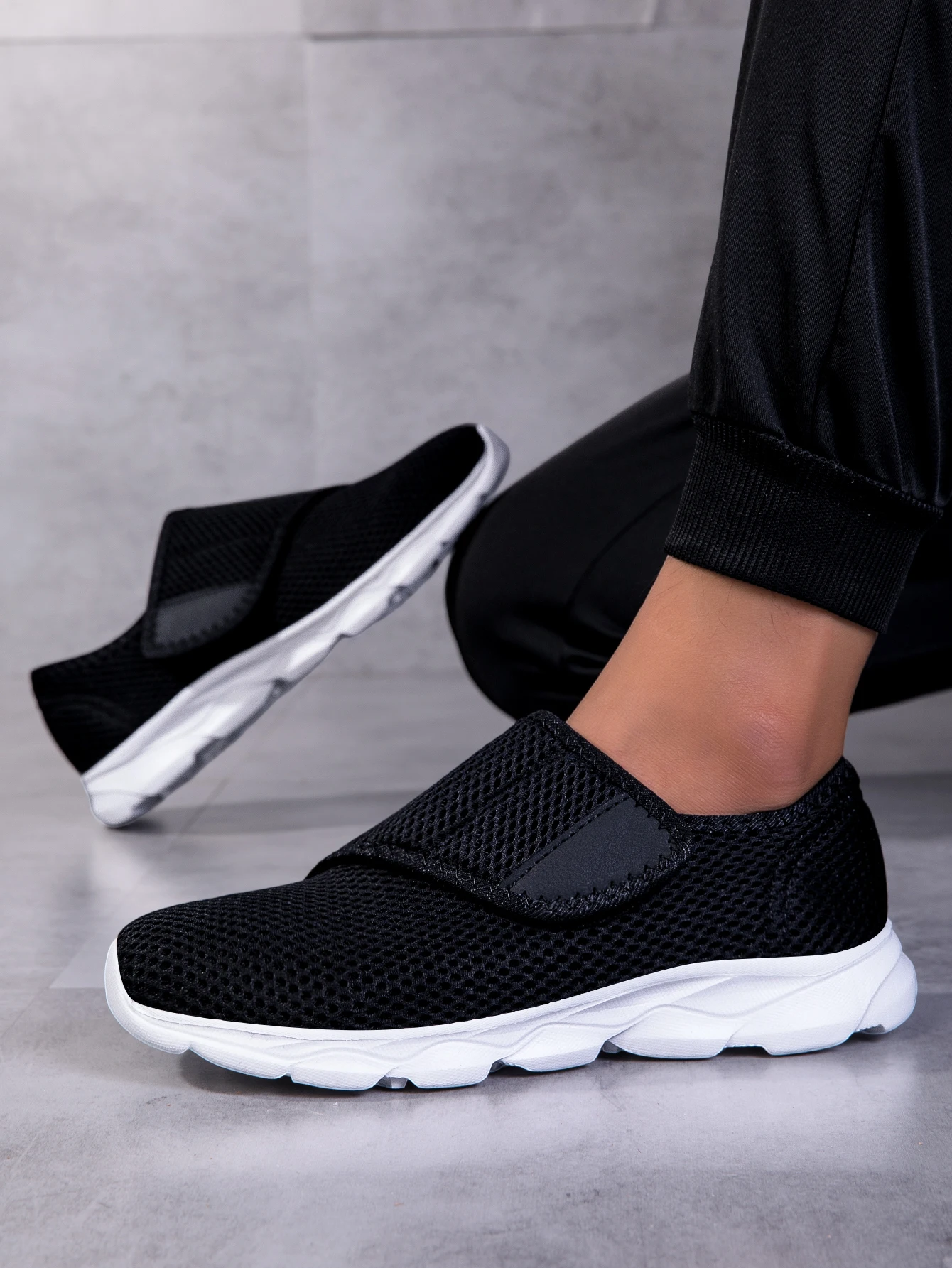 

New Casual Orthopedic Shoes for Wide & Swollen Feet - Soft, Comfortable Diabetic Shoes for Bunion Correction