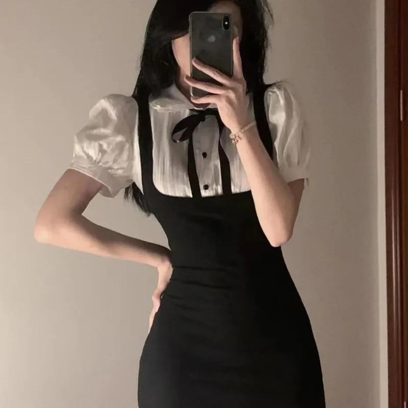 All-match camada base estilo universitário outwear bottoming linha de cintura baixa verão emagrecimento preto branco splice vestido sexy menina