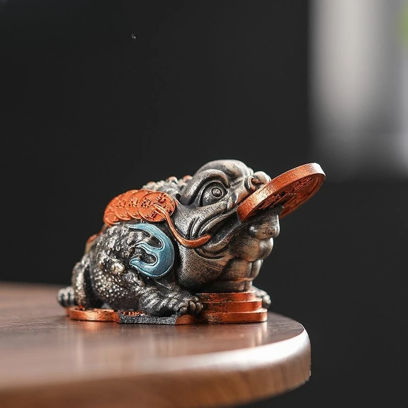Feng Shui Sandstone Money Toad Statue, Three-Legged Jinchan Figurine for Office Desk Decor, Business Gift for Opening Store