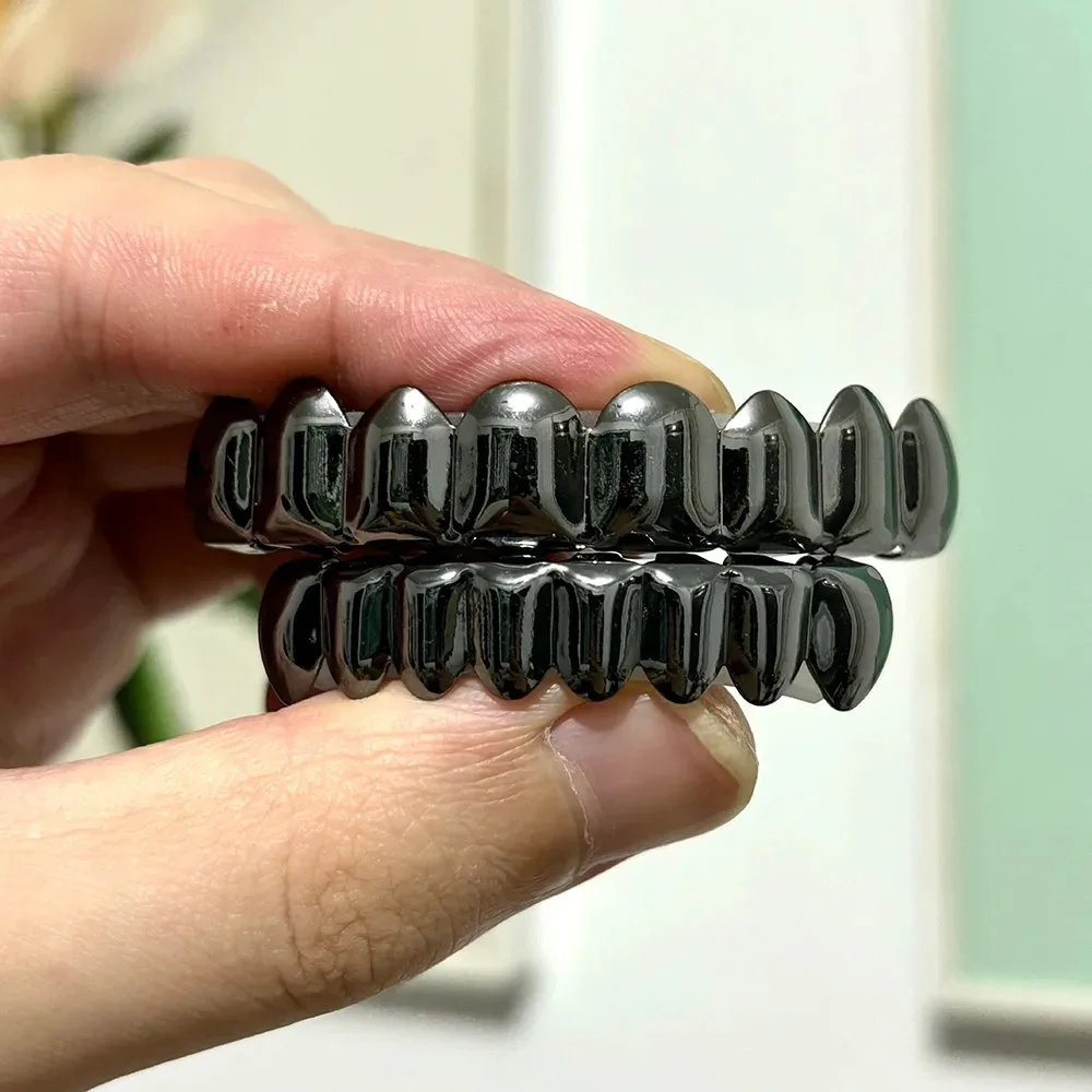 Black Color Top Bottom Teeth Grillz Hip Hop Glossy Tooth Caps Braces for Women Men Smooth Wearable Dental Grills Jewelry