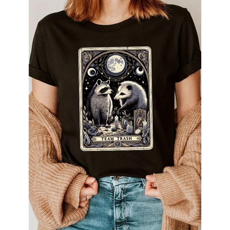 السيدات فريق القمامة بطاقة التارو السلبي الفئران السحر القوطي تي شيرت الظلام الخيال الراكون والقمر طباعة قميص س الرقبة عادية #2