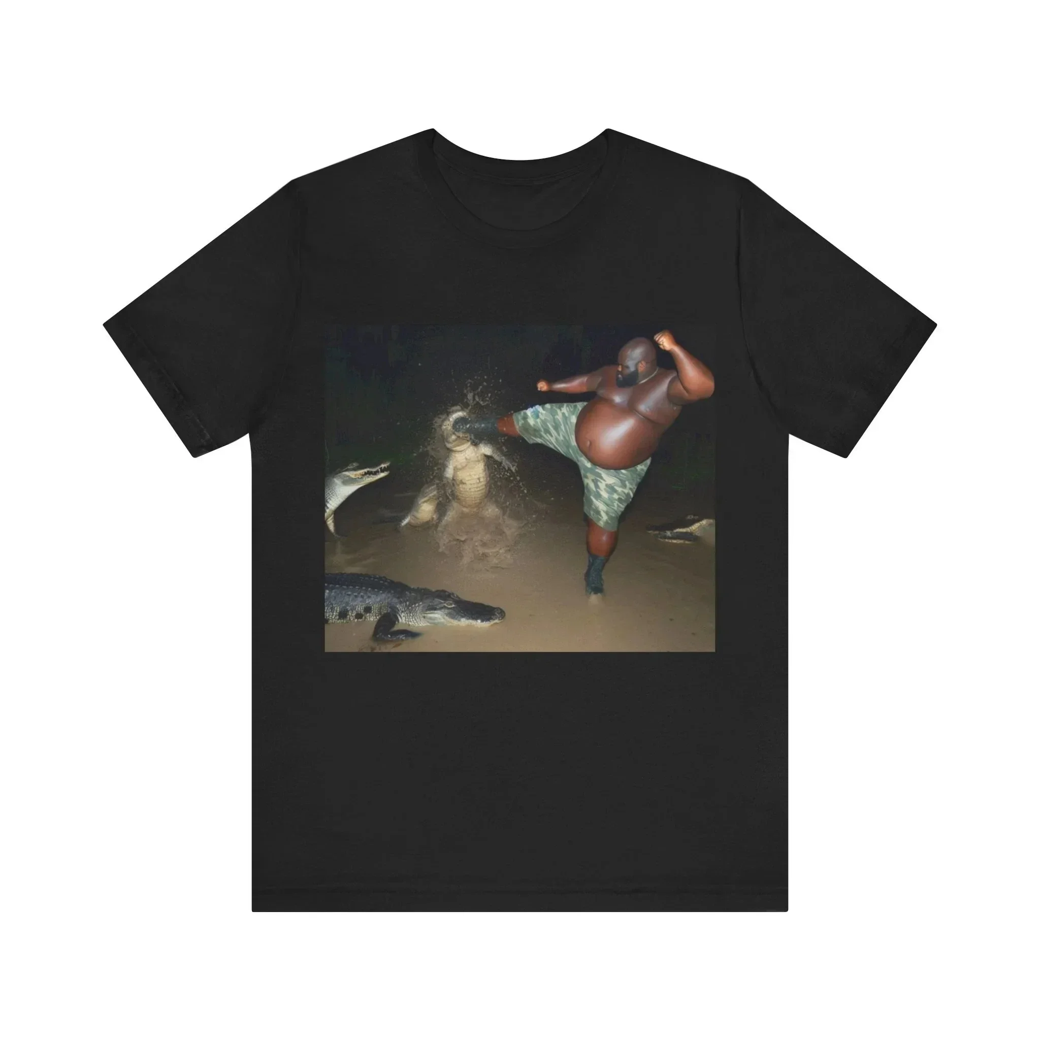 Man Kicking Alligator in Swamp Funny T-Shirt Y2K Summer Short Sleeves Vintage Tshirt Streetwear Women Summer Clothing