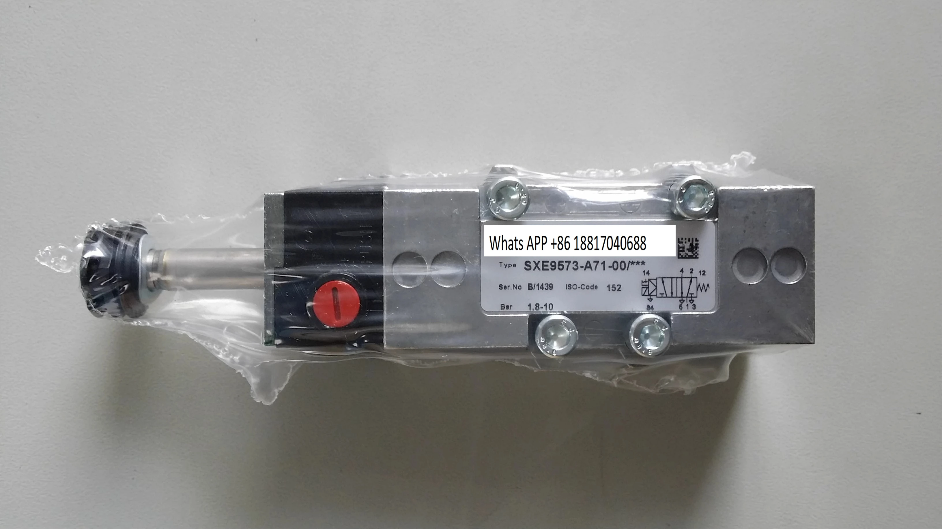 SXE9573-180-00 Sole…