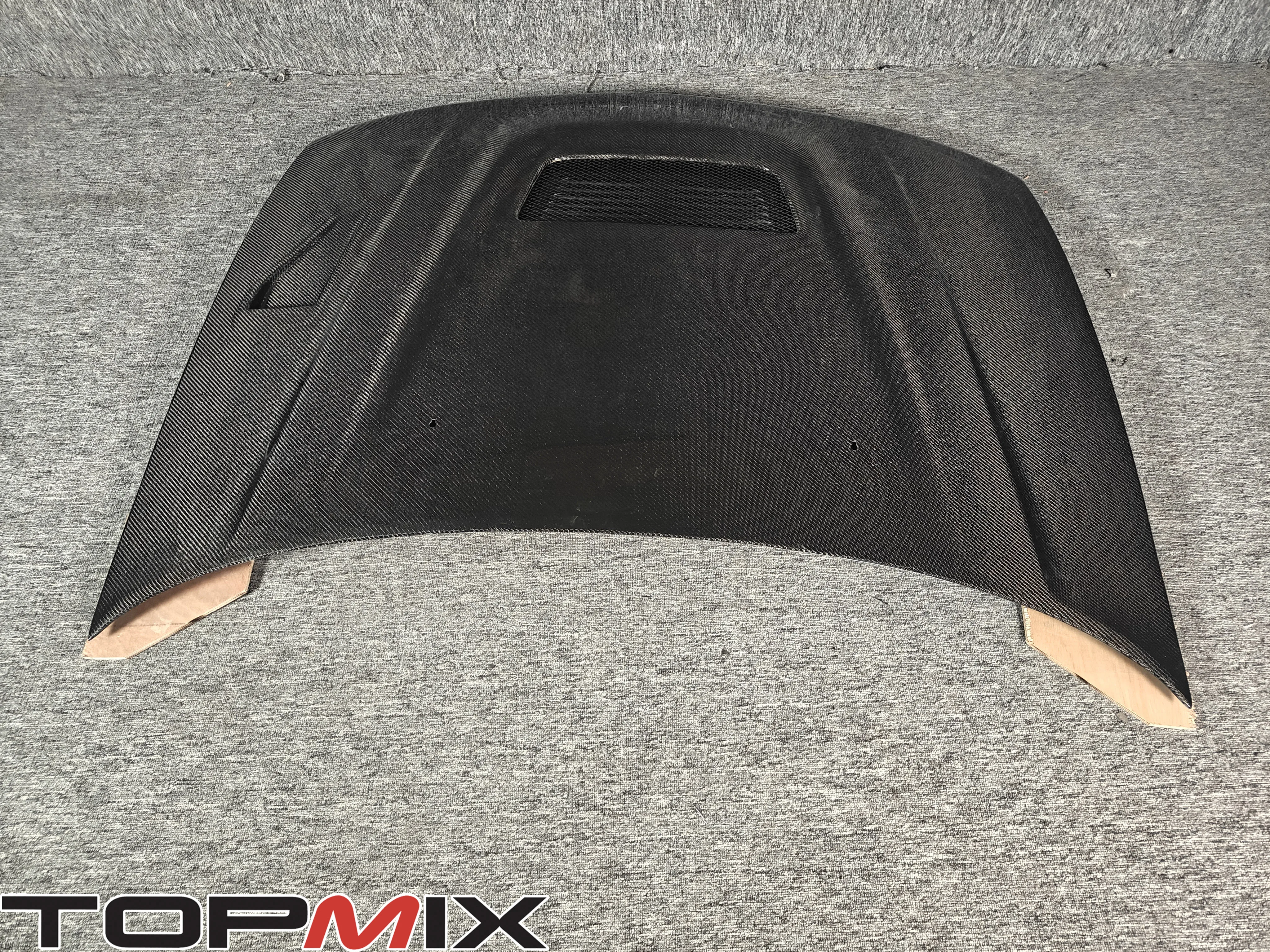 Real Carbon Fiber front hood with fit for Mitsubishi Lancer Evolution IV