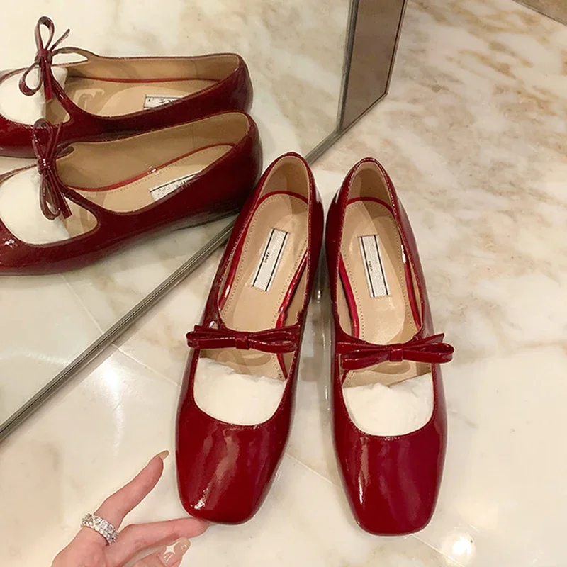 2024 New Bowknot Mary Jane Shoes Women Square Toe Glossy Leather Flats Female Red Dance Ballets Party Ball Bridal Wedding Shoes