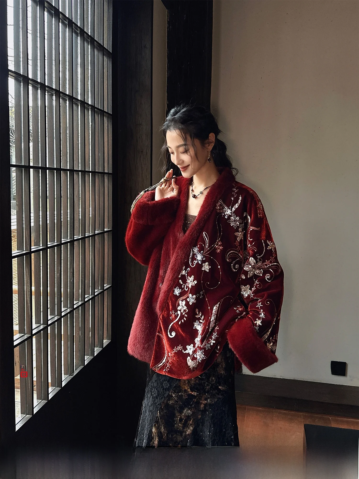 

Sanji Bla Flower New Chinese Sle Thiened Splicing Jaet Women's Cotton Coat Embroidered Beads Winter Faionable Top