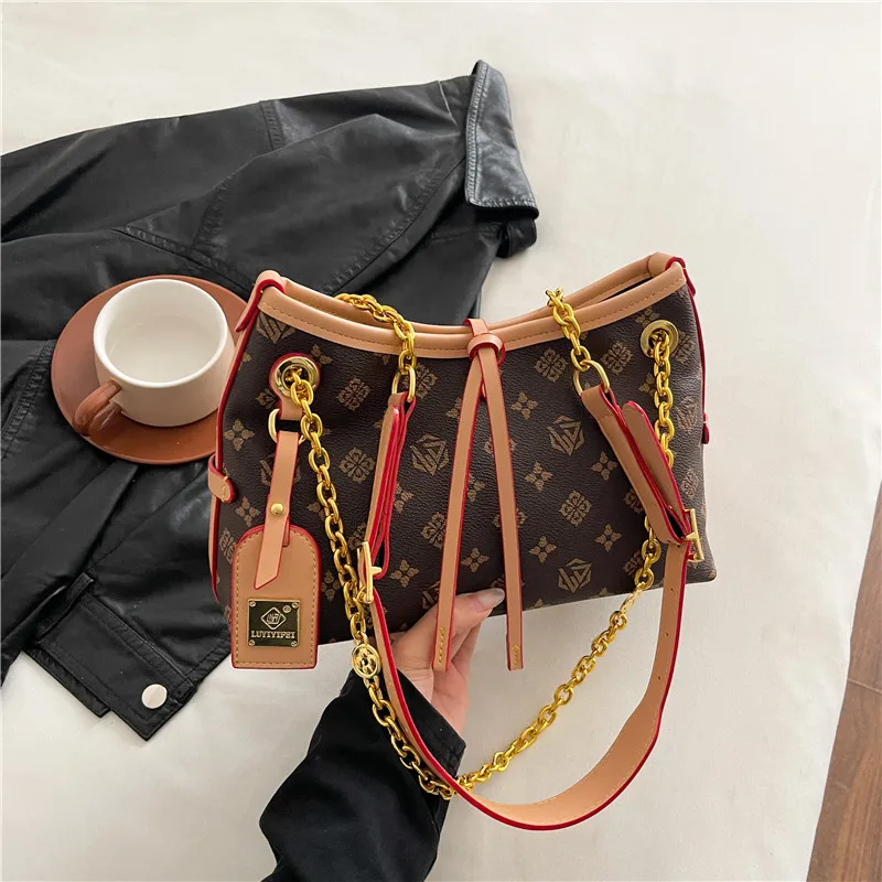 

Chain Strap Large Capacity Tote Bag – Printed Shoulder Crossbody Handbag, Chic & Versatile Commuter Purse with Luxe Finish