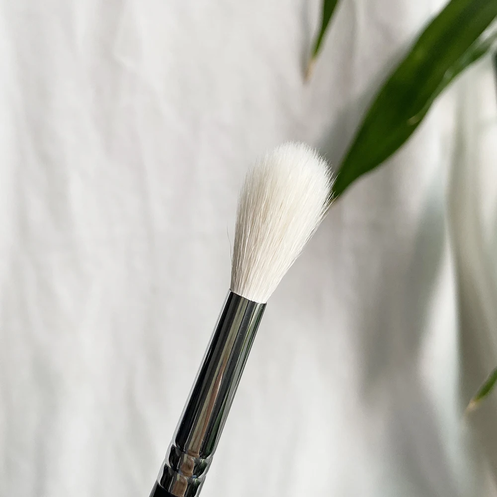 Makeup Brush 134 LUXE POWDER FUSION Highlight Brush Natural Goat Bristles Eye Shadow Cosmetic Brush