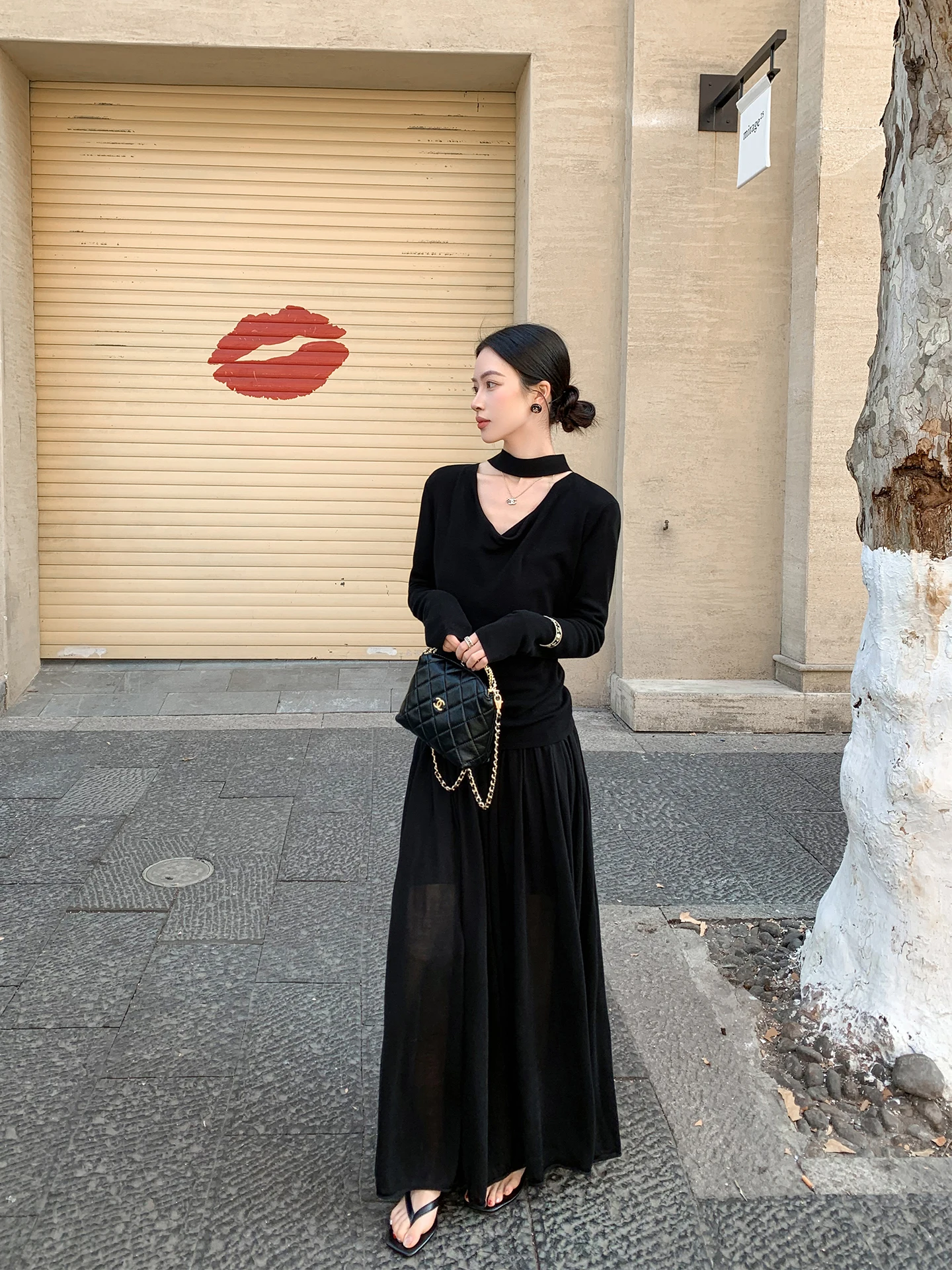 

Комплект: вязаный топ с эффектом похудения и юбка с высокой талией, повседневный стиль, V-образный вырез, длинный рукав, весенняя мода