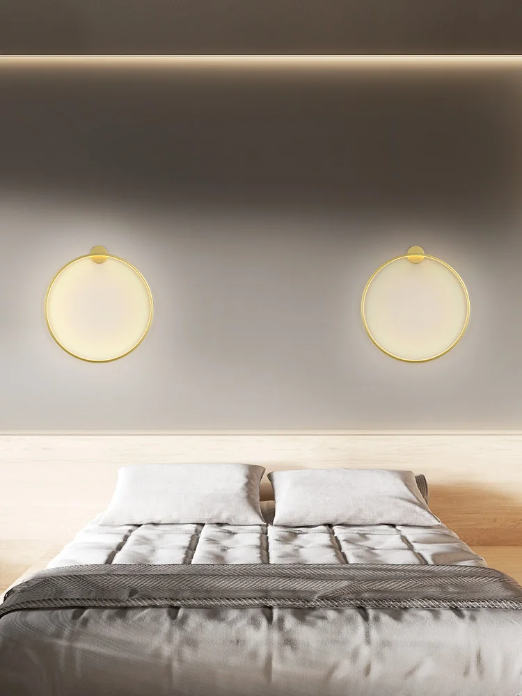Lámpara de pared minimalista Fondo de sala de estar pared Luz nórdica dormitorio de lujo cama de anillo