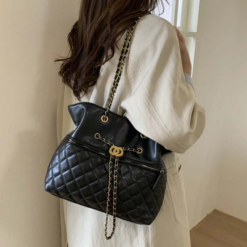 

Elegant Women Luxury Shoulder Bag High End Leather Tote Vintage Crossbody Bag Classic Designer