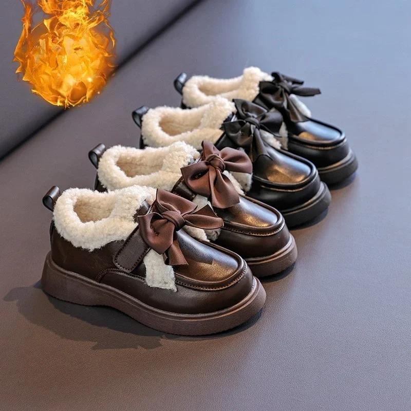 

Girls Leather Shoes Round Toes Versatile Kids Flat Shoes with Big Bows 2025 Winter New Children Princess Shoes Suede Warm Soft