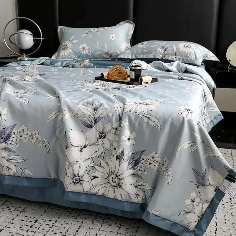 

Luxury Satin Printed Summer Quilt - Comfortable, Skin-Friendly, Quilted, Lightweight, Soft, Thin, Machine Washable Blanket
