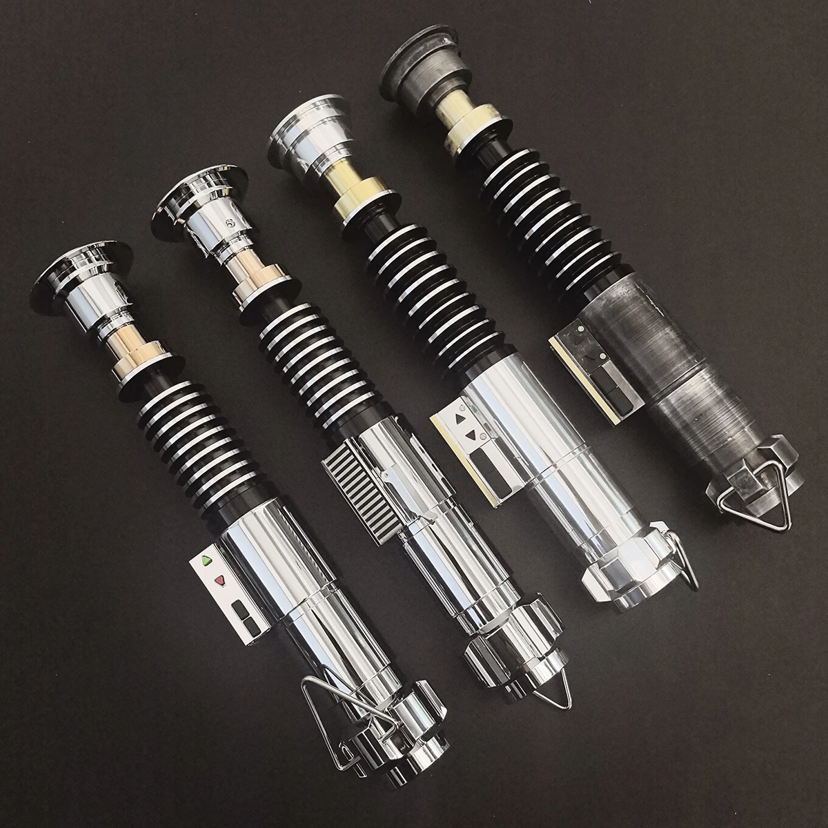 [ขายส่ง] Lightsaber Xenopixel Proffie2.2 โลหะ Hilt Jedi ดาบเลเซอร์ Sensitive Smooth ตีเสียง Dueling LTG Light Saber