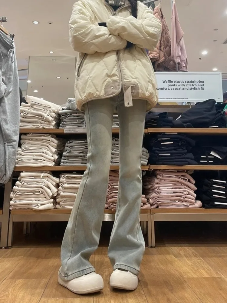 

Женские джинсы-клеш с высокой талией, светлые, весна-осень 2025, новые, маленькие размеры, модные брюки-клеш больших размеров