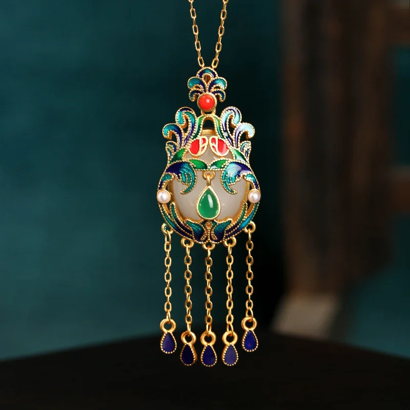 

Chinoiserie Tassel Lucky Bag Pendant Cloisonne Imitation Hetian Jade Tassel Necklace Jewelry for Women Fairy Choker Fashion Boho