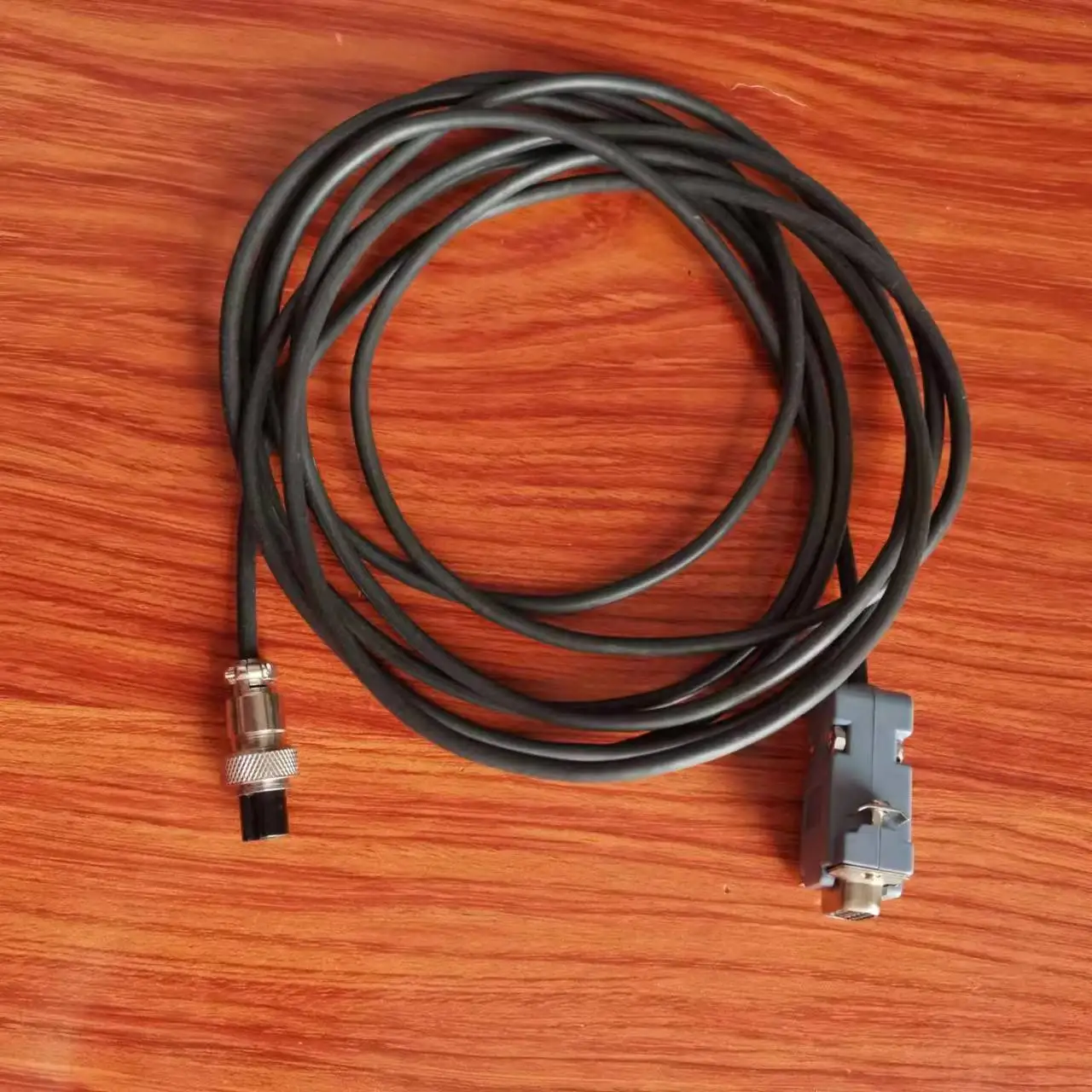 ตัวยึด A12E XK3190รองรับสายสัญญาณเซ็นเซอร์อิเล็กทรอนิกส์สายสัญญาณสายเคเบิล RS232สาย MIS-V12สำหรับชั่งน้ำหนักรถยนต์
