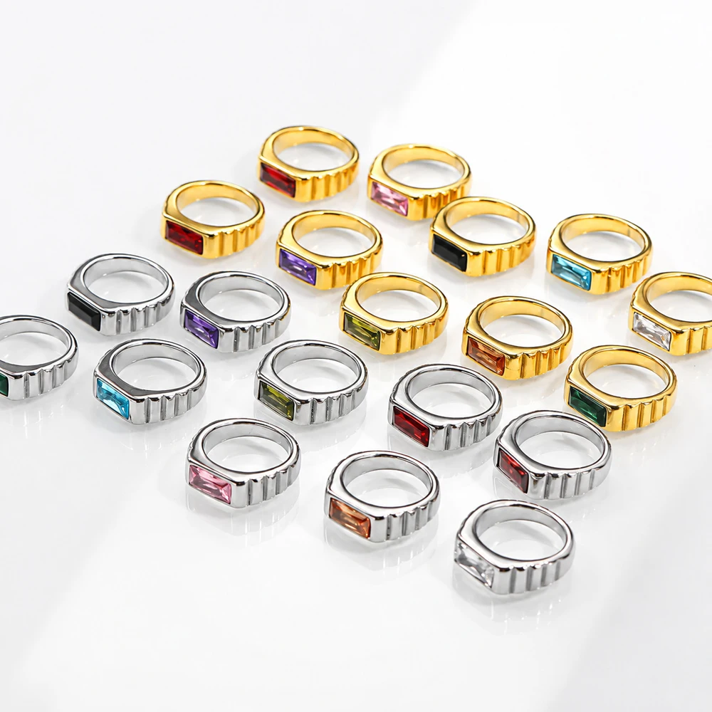 Vintage Luxus Smaragdgrüner Edelsteinring für Herren, Edelstahl, breites Band, rechteckiger Ring, Retro-Streifendesign, Statement-Schmuck – Detail 2