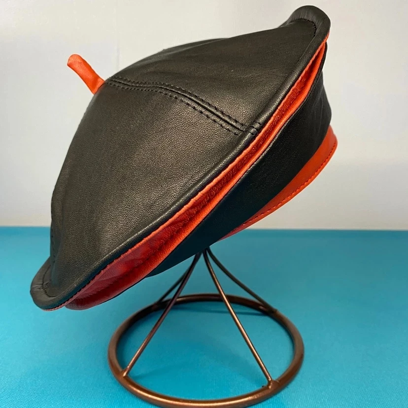 2023 New Fashion Lambskin Women Winter British Genuine Leather Painter Hat Female Retro Korean Octagonal Bonnet Colour Beret