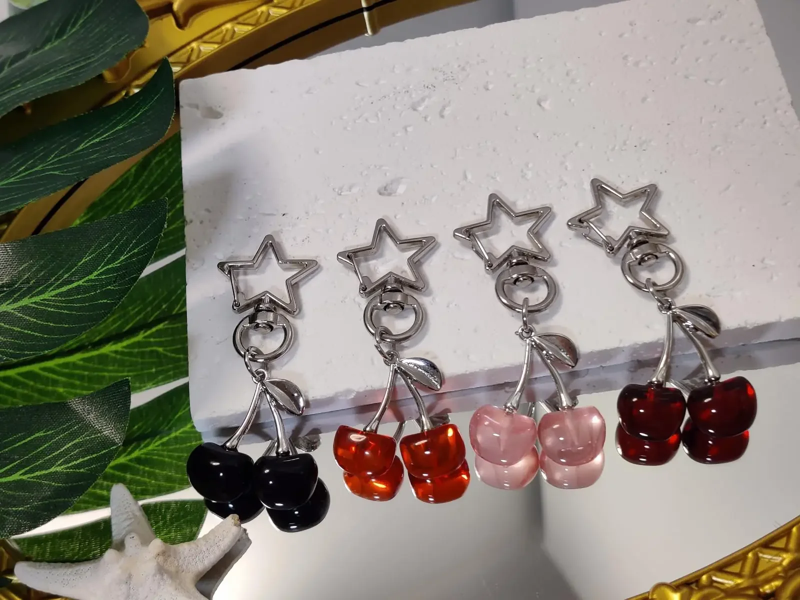

Cute Cherry Keychain Bag Charms Star Keyring Sweet Aesthetic Y2K Accessory Kawaii Purse Pendant for Car Keys Bag Parts Girls