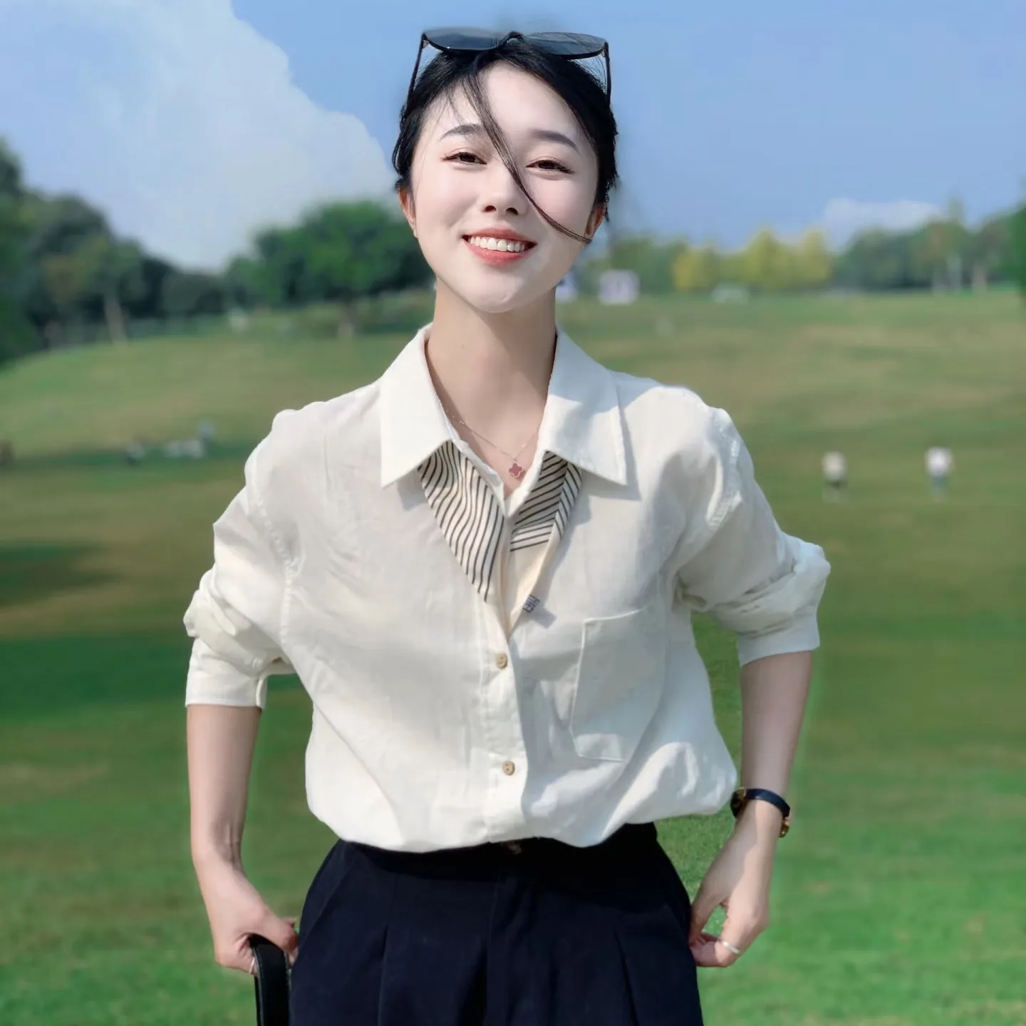 Ele White Long Sve  irt Women's Profional Faion Spring Autumn High-End Feelings South Oil Big Brand