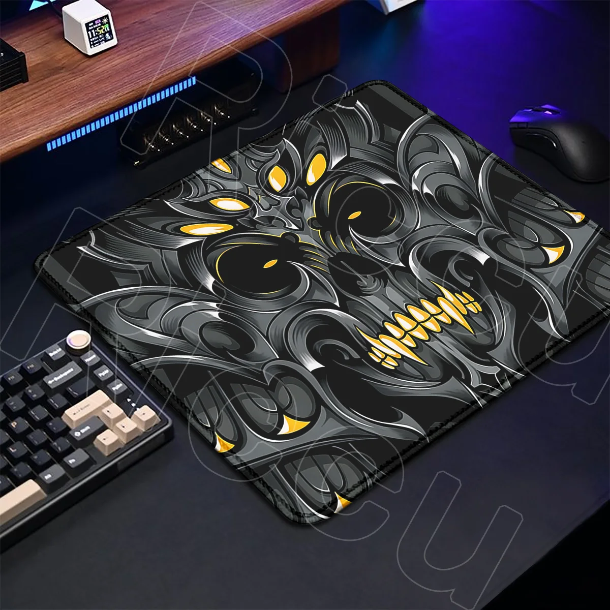 

Japanese Samurai skull Rubber MousePad small size Anime Mouse Pad E-sport Gaming Laptops business trip Portable Gamer Desk mat