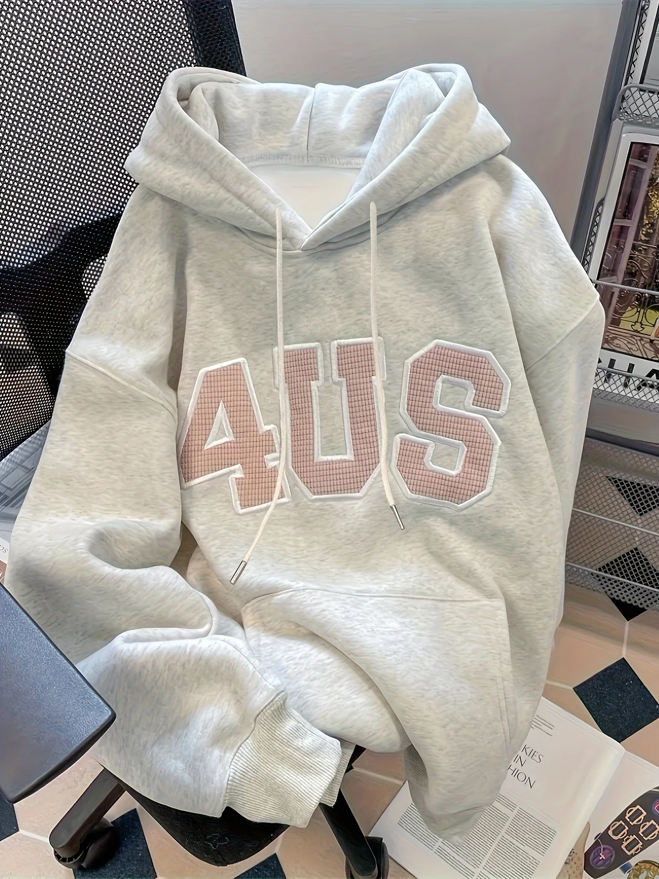 Zhaocai المستهدفة على طراز هونج كونج الأمريكي 2025 لخريف وشتاء جديد رائج البيع للرجال والنساء من القطن الخالص هوديي مريح غير رسمي #1