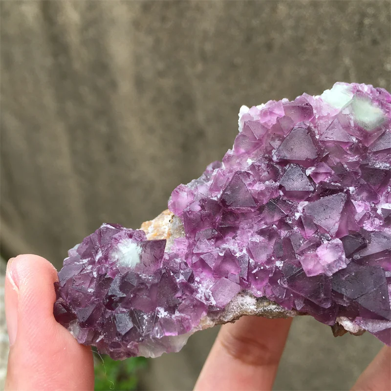 166g Natural China Zhejiang Purple Stepped Fluorite Mineral Specimen Crystal Quartz Cluster Healing Stone Home Decor