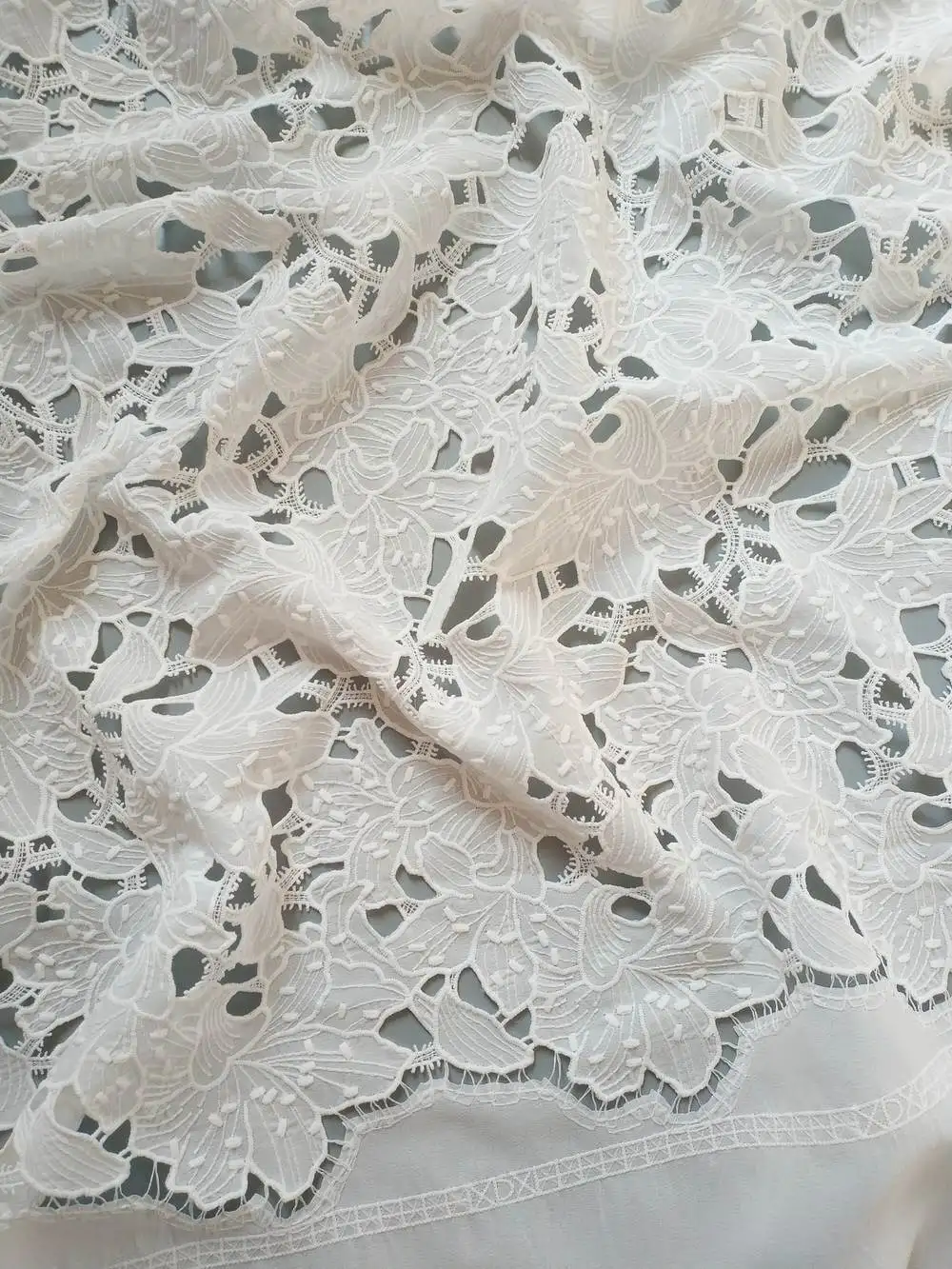 High-end laser-cut embroidered lace fabric, used for dresses, women's clothing, DIY sewing materials, width 130 cm