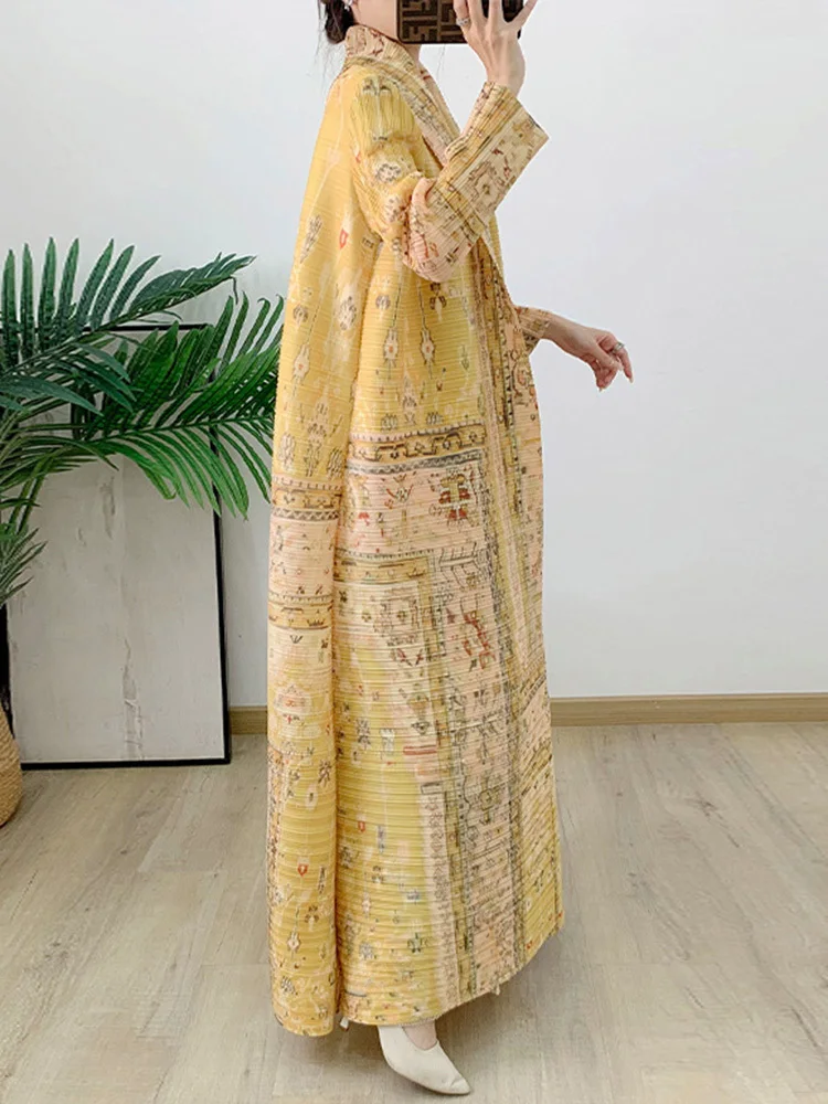 Yellow Print Design Pleated Long Windbreaker Women Scarf Collar Loose Vintage Long Trench Coat Party 2024 Autumn New Clothing