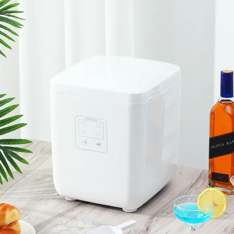 DBJ-10A home small ice machine 1L water tank 15Kg / Day round ice production automatic rapid ice machine