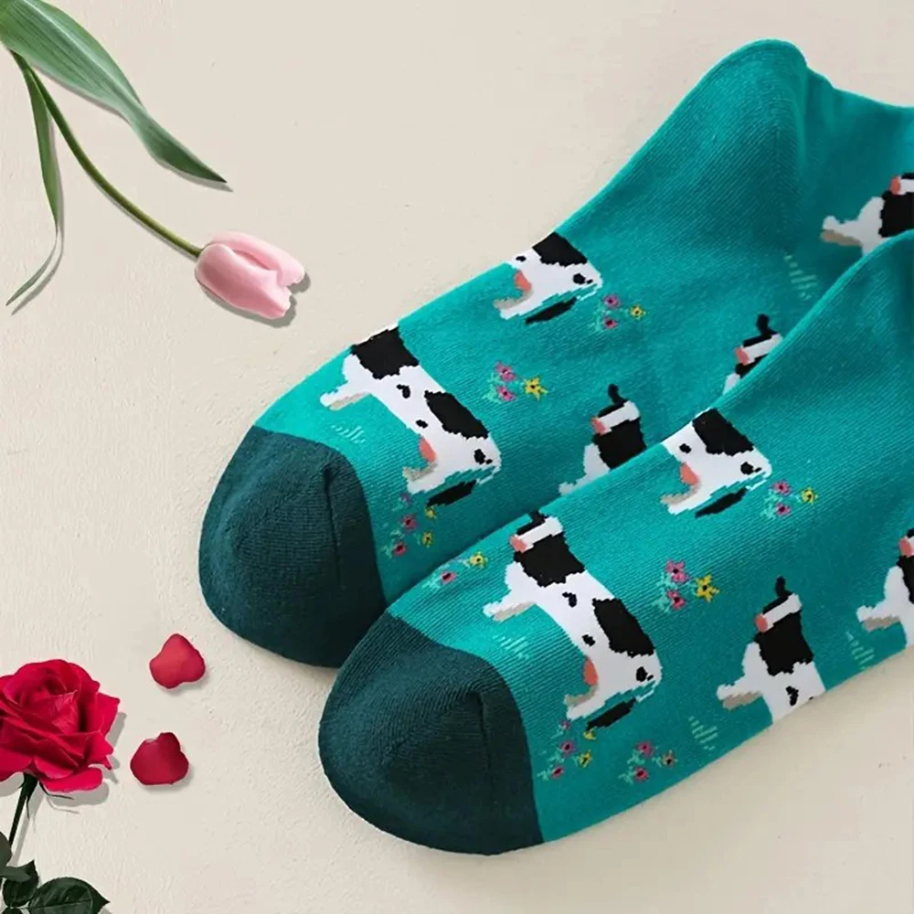 1 Pair Printed Women Mid Tube Socks Cute Cow Design Suitable For Casual Wear Comfortable Soft Moisture Wicking Breathable Socks