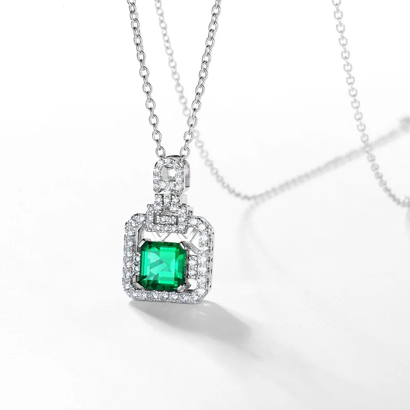 Wilson 18K Gold Inlaid Colored Baby Stone PT950 Platinum Cultured Emerald Pendant Square Retro