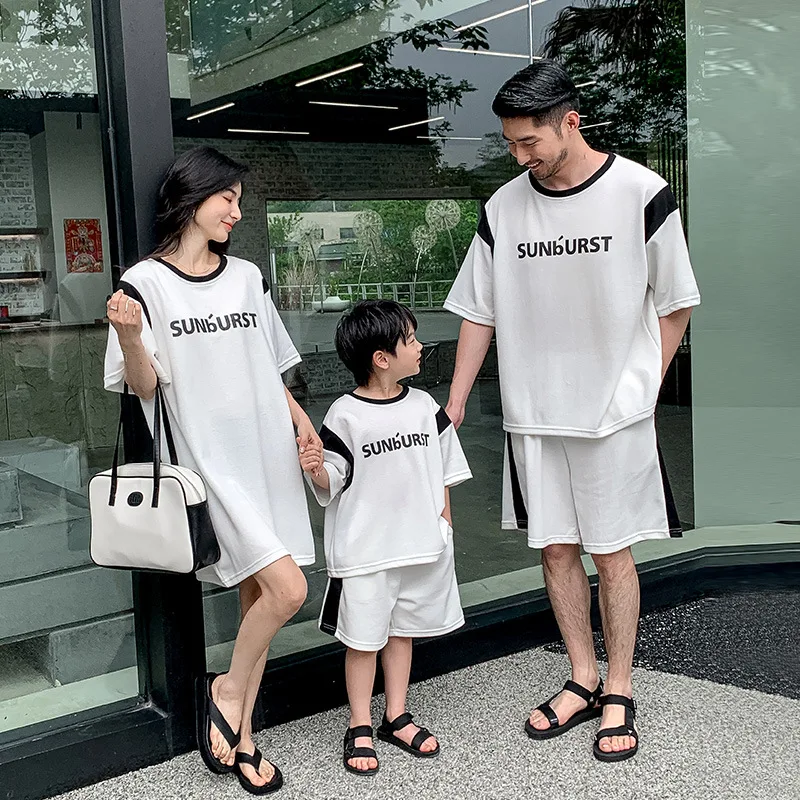 

2023 Summer Mom Dad Baby Clothes for The Whole Family Daddy and Son Matching Football Outfits Fashion Mummy and Daughter Dresses