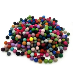 20 sztuk/partia 0.8cm/1.2cm/1.5cm/2cm wełny filcowe kulki okrągłe wełniane kulki Pom Poms mieszane kolor hurtownie