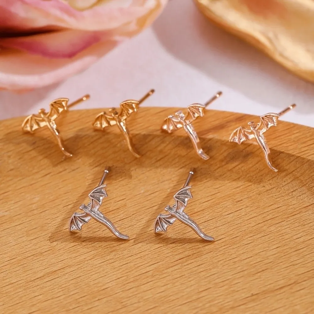 Distinctive Unique Vintage Dragon Earrings Personality Creative Metal Stud Earrings Small Flying Dragon Stud Earrings Daily