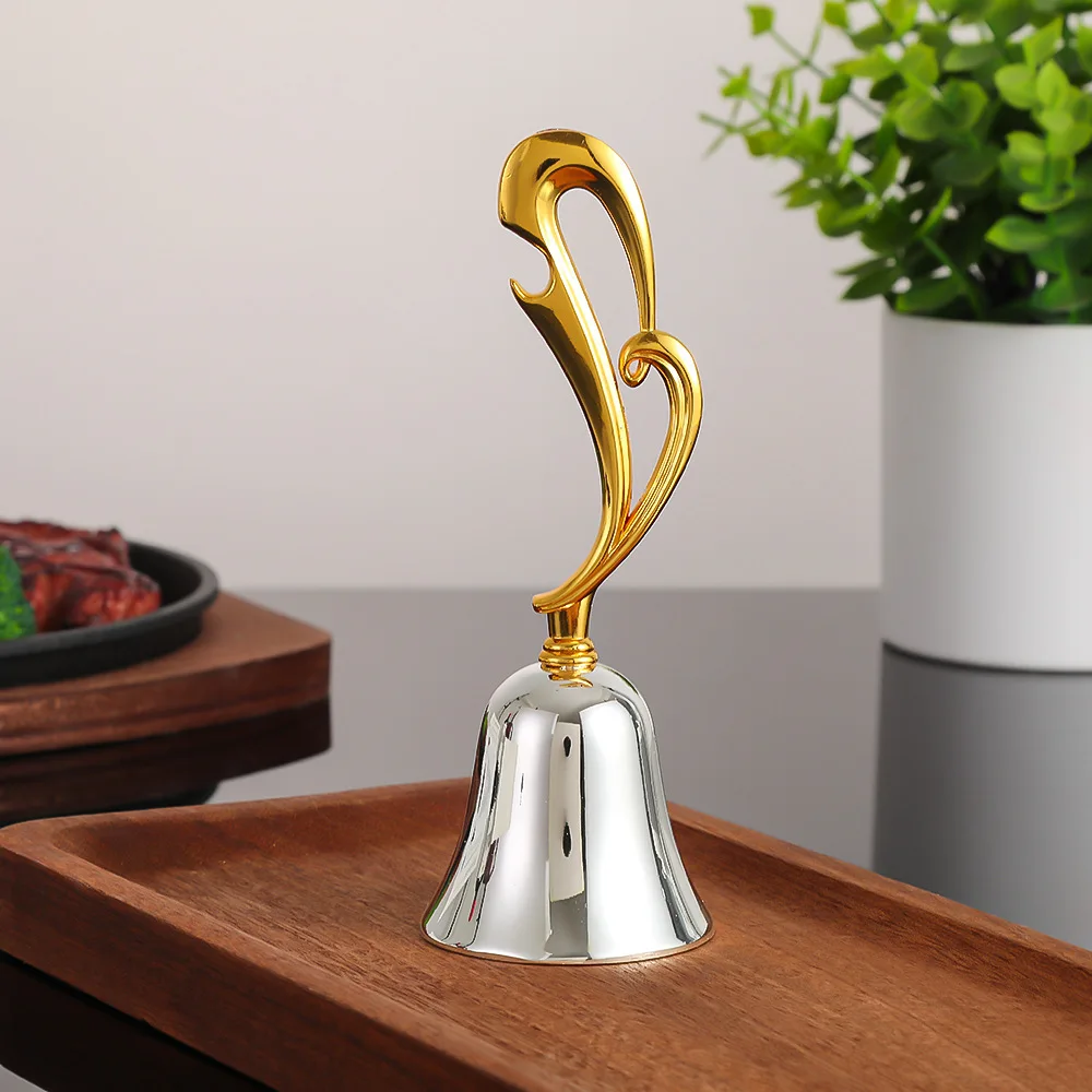 

Creative Small Hand Bell Hand Call Bells Wedding Bells Alloy Gold Ccolor handle Handbell For Restaurant Service