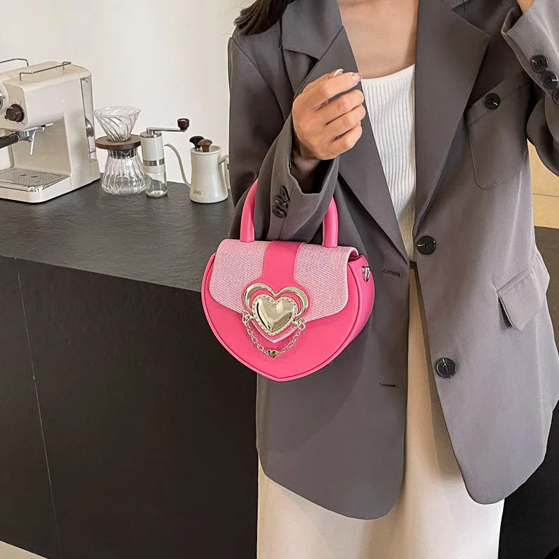 Pink Heart shaped Girl Heart Handheld Bag 2024 New Trendy and Fashionable Design for a Small Crowd Crossbody Bag Korean Popular