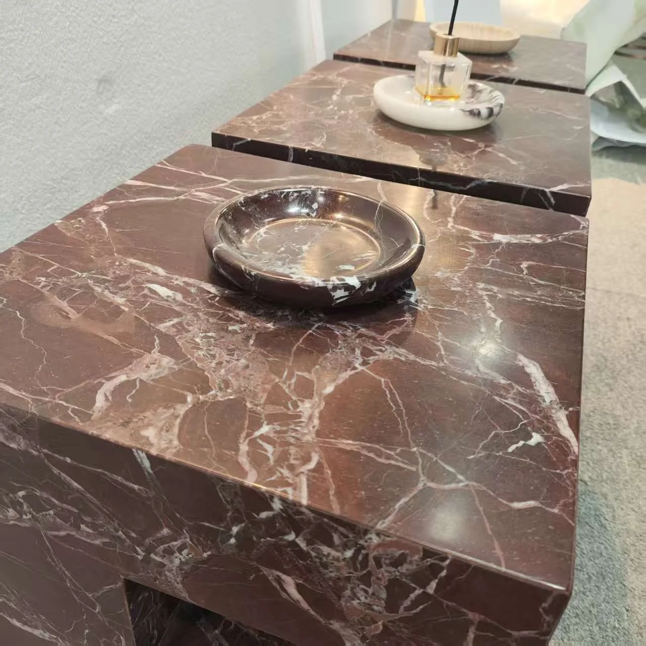 Modern luxury natural marble side table, suitable for living room, bedside, bedroom, sofa side.