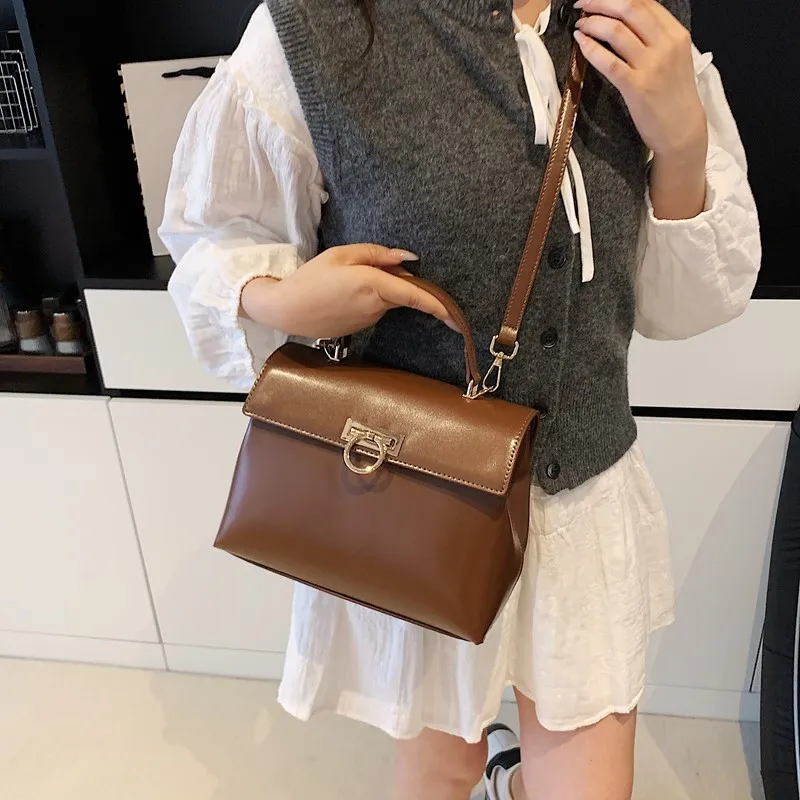 

2025 Lock Square Bag Fashion Shoulder Purse for Women Versatile Crossbody Tote Chic Day-to-Night Bag Minimalist Commuter Bag​