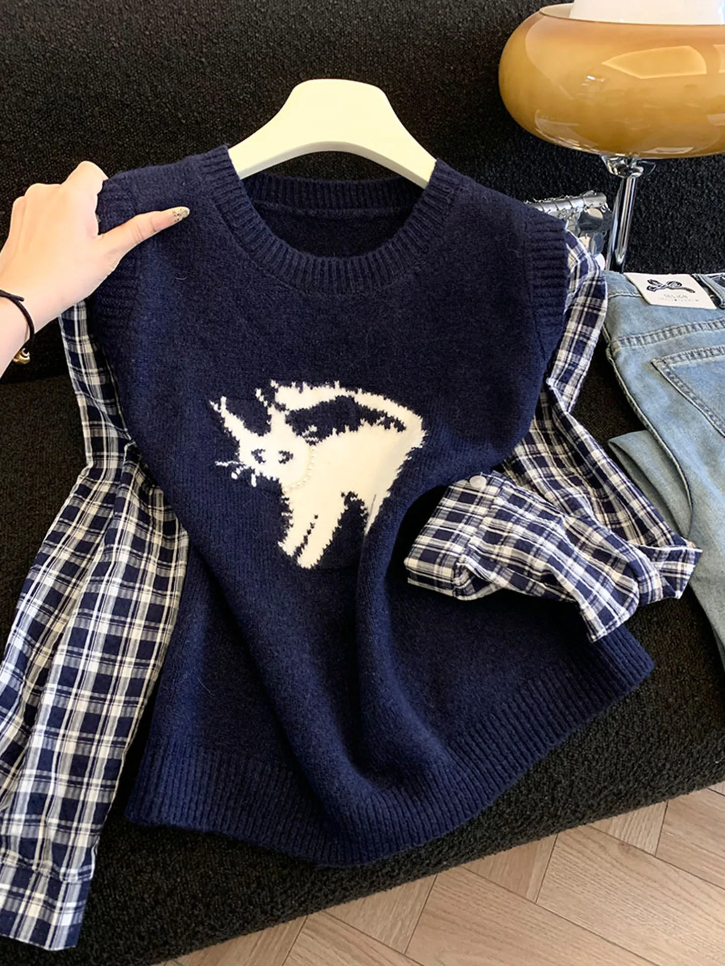 

Emily Clud Recommended Cartoon Embellied Knitted Sweater Women's Autumn Winter Plaid Sve Fake Two-Piece Knitwear